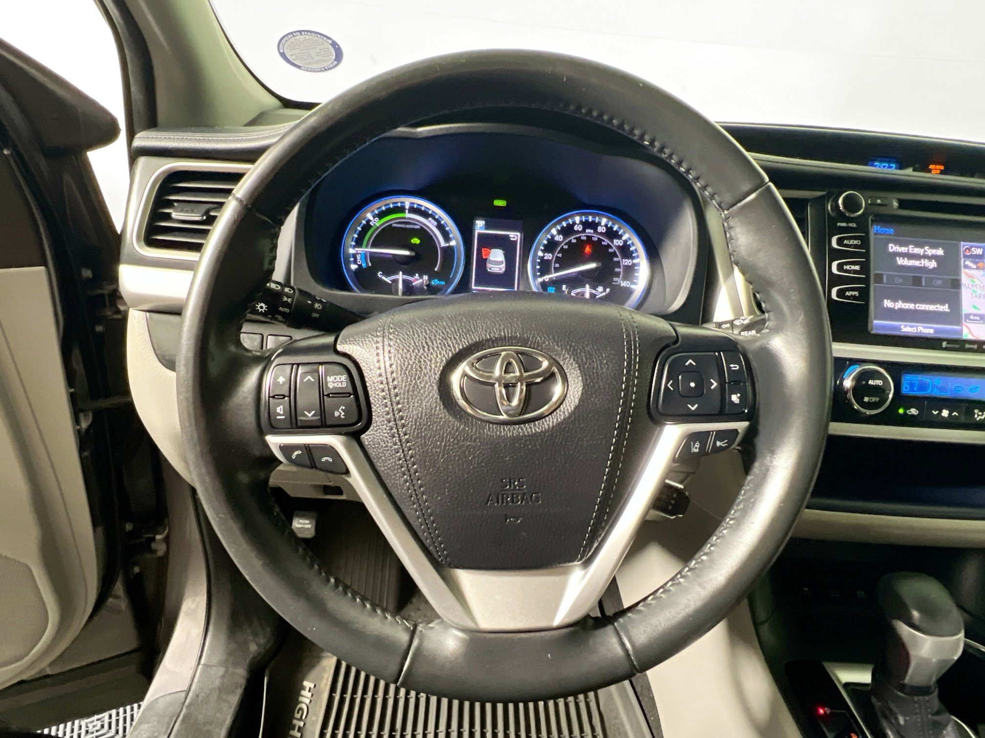 Used 2019 Toyota Highlander XLE image 17