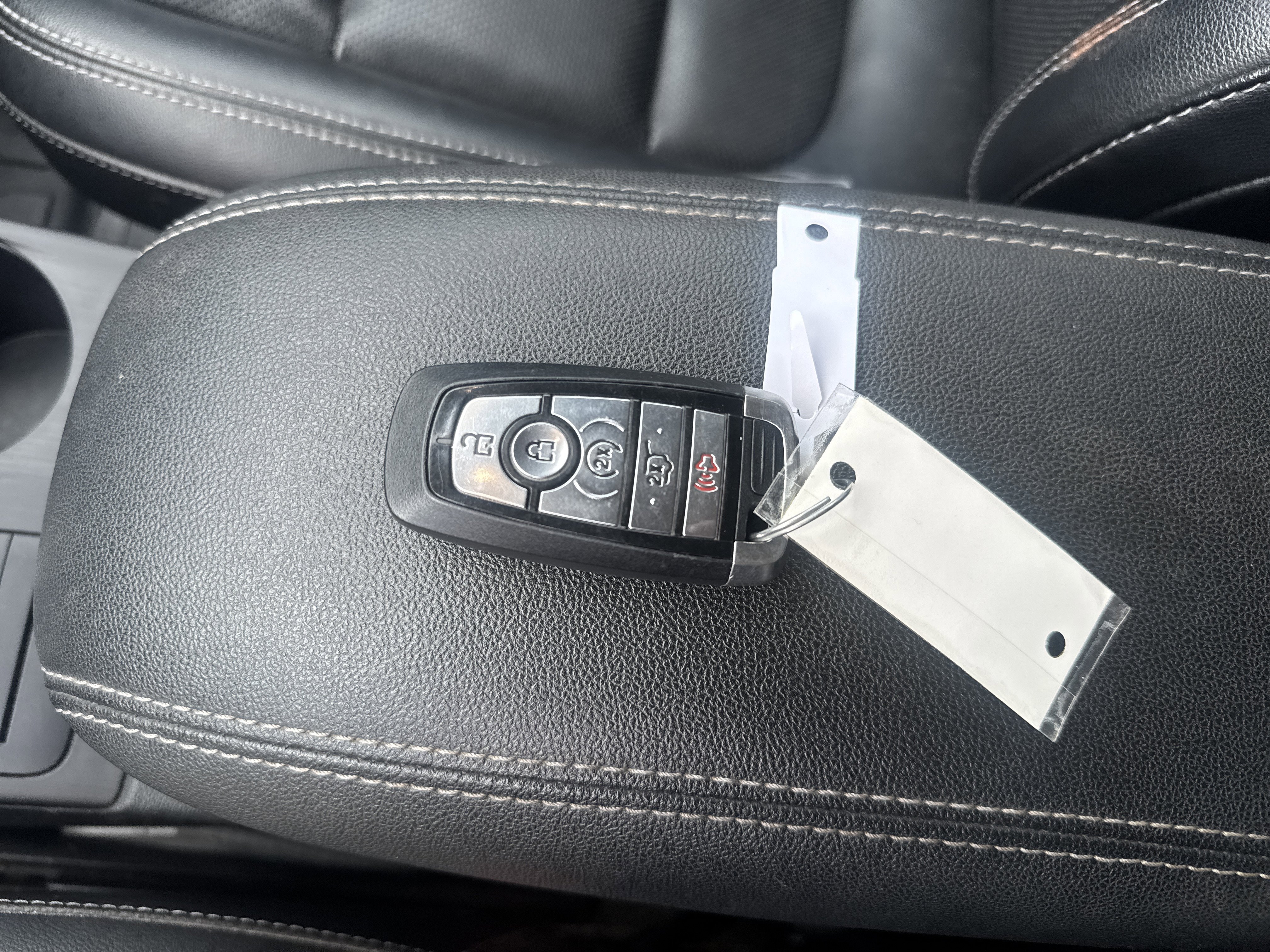 Used 2020 Ford Escape SEL image 29