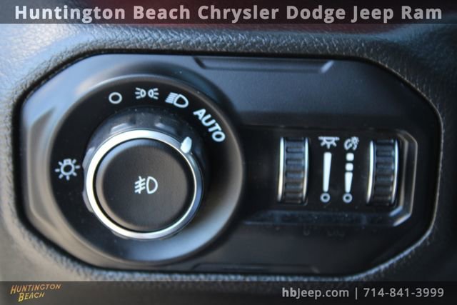 Used 2022 Jeep Wrangler Unlimited Rubicon w/ Steel Bumper Group image 25