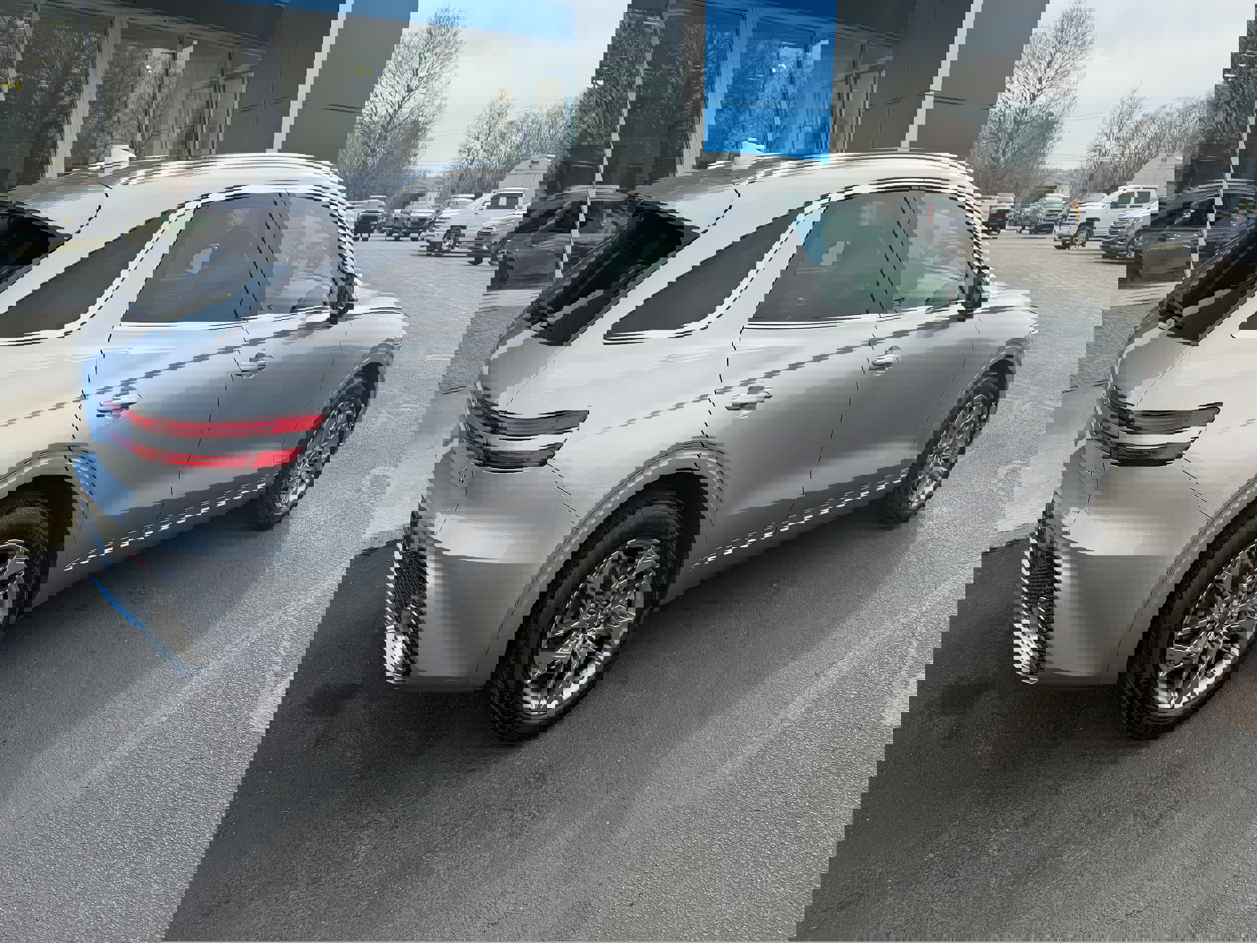 Used 2023 Genesis GV70 2.5T w/ Select Package image 2