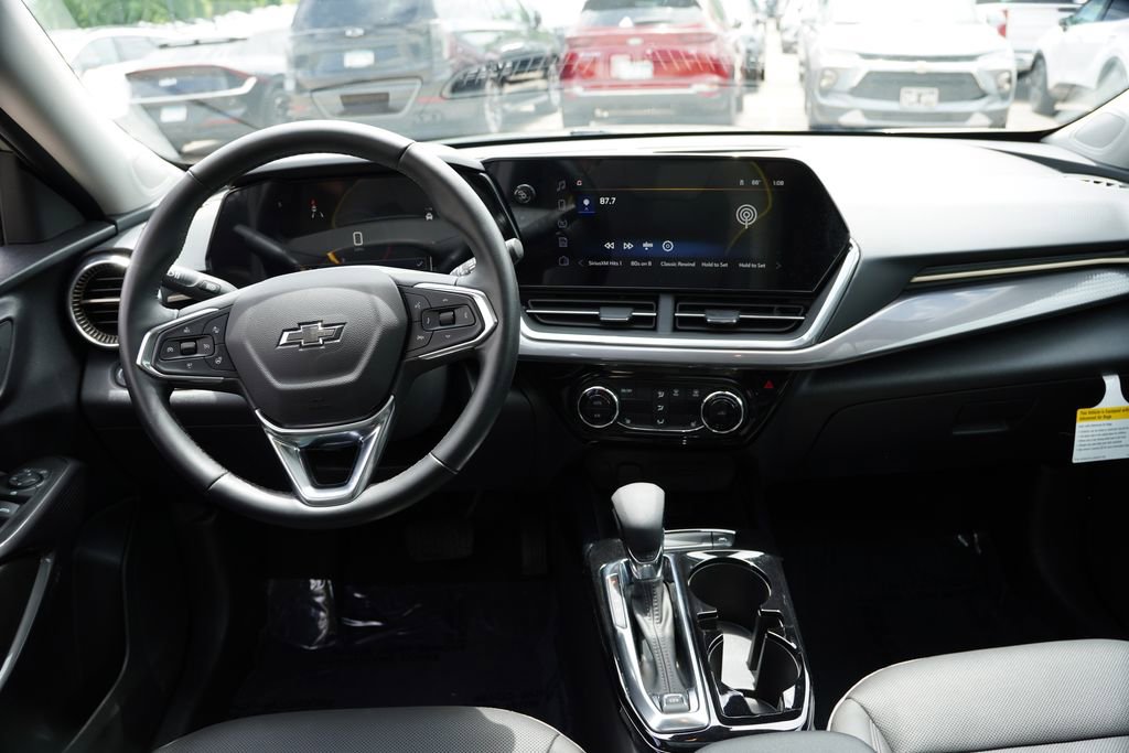 Used 2024 Chevrolet Trax ACTIV w/ Sunroof Package FWD image 19