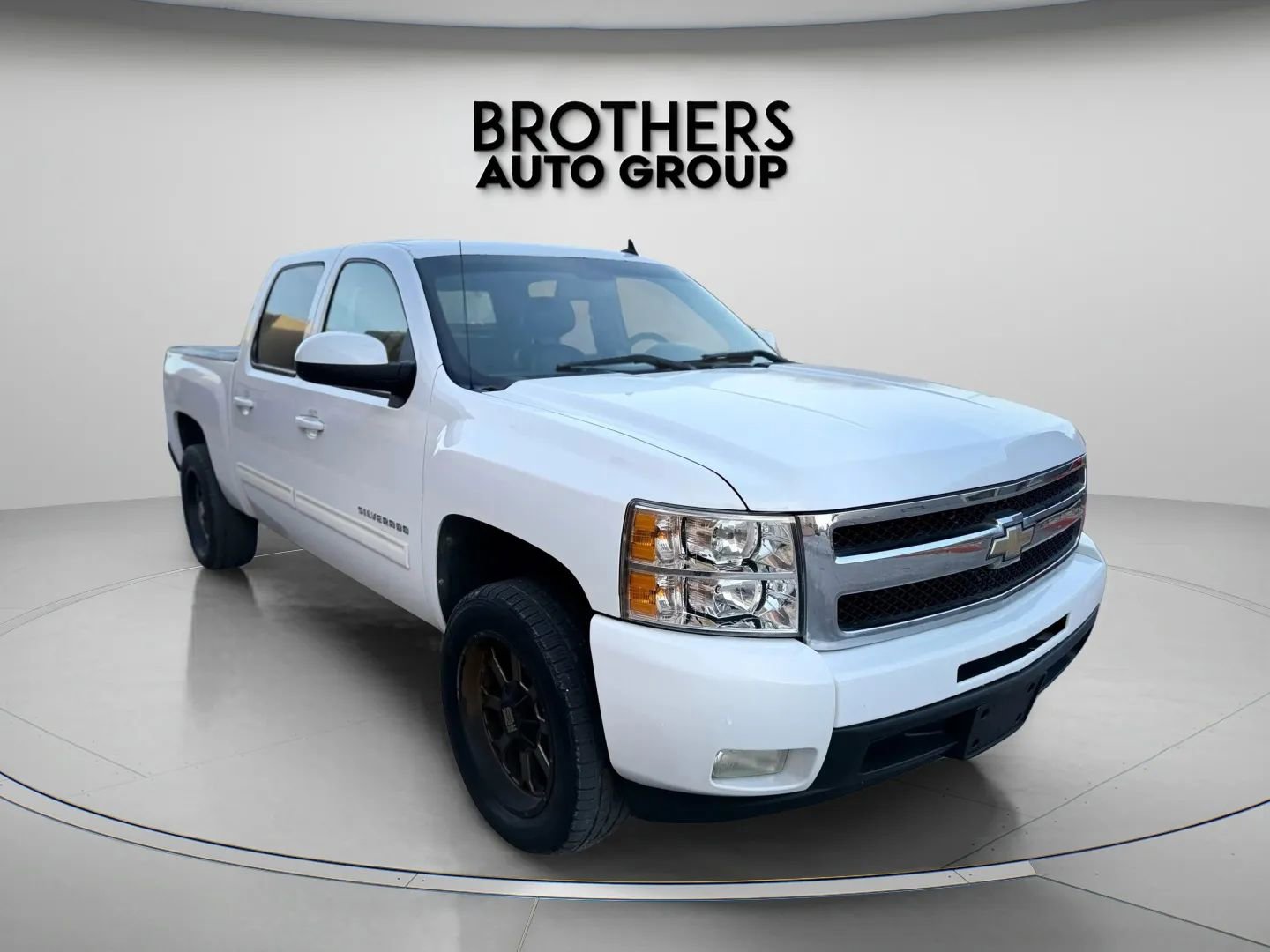Used 2011 Chevrolet Silverado 1500 LTZ w/ LTZ Plus Package RWD image 4