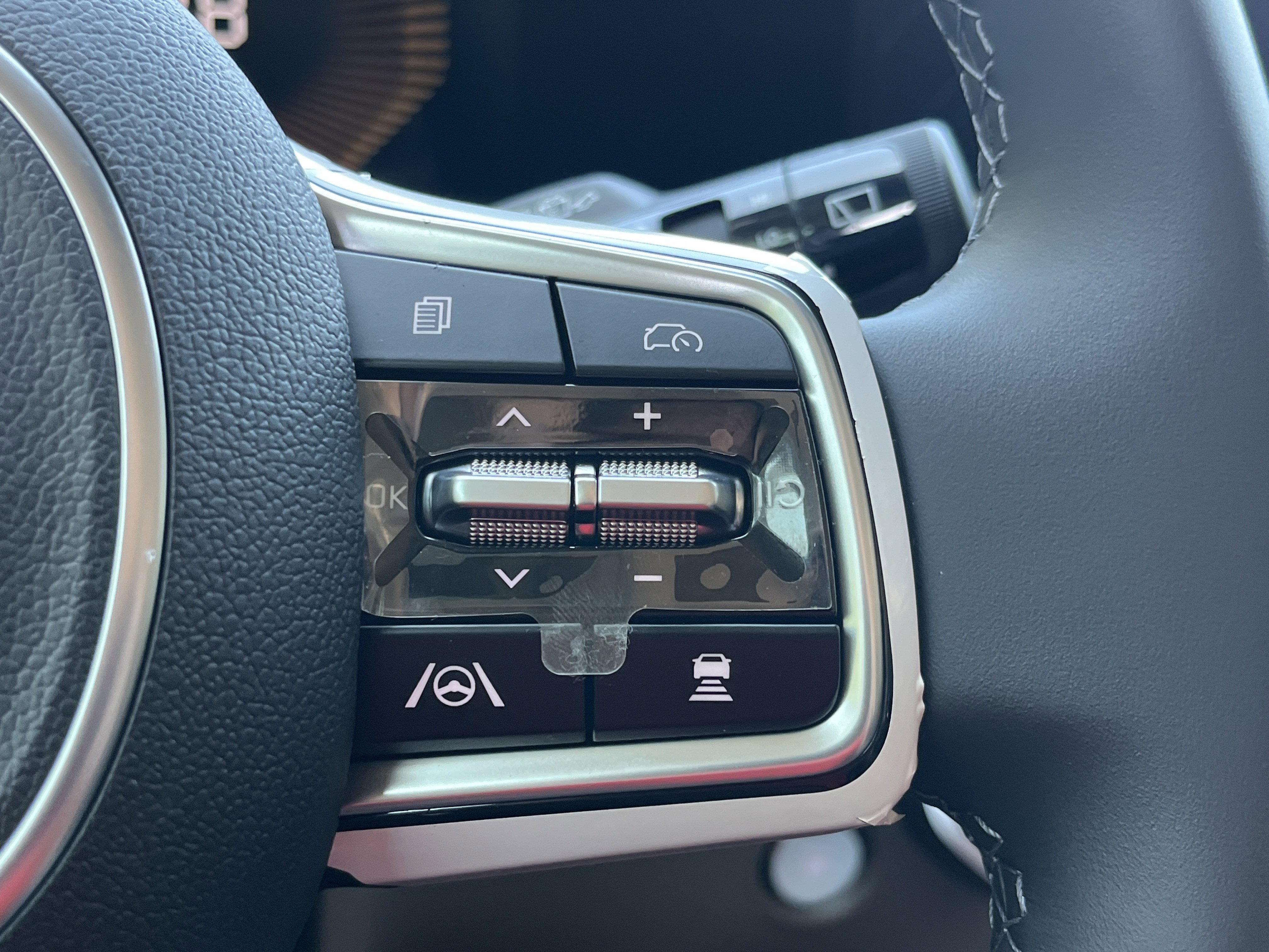 New 2026 Kia Carnival EX image 14