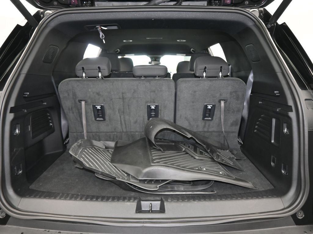 Used 2024 Chevrolet Traverse LS image 40