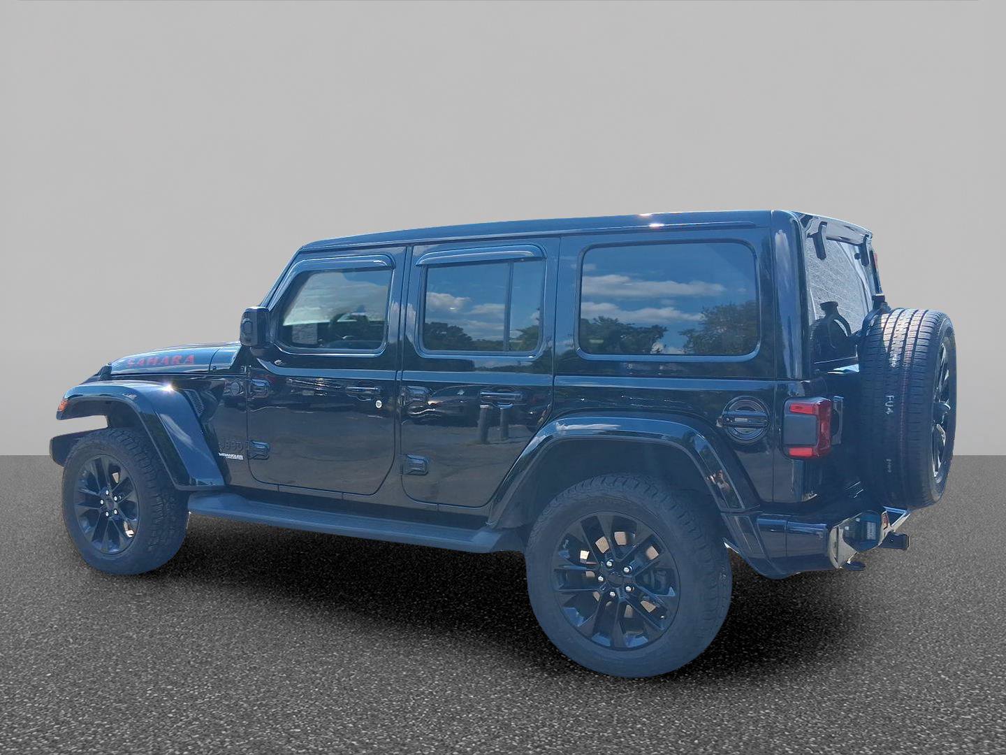 Used 2021 Jeep Wrangler Unlimited Sahara AWD/4WD image 5