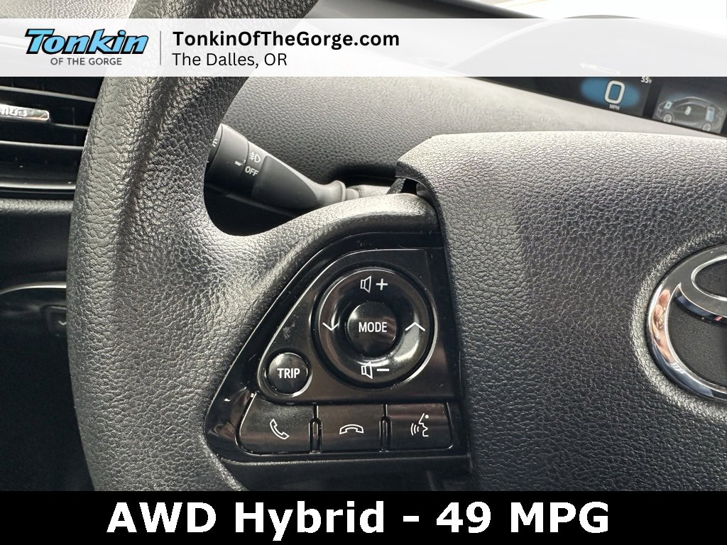 Used 2022 Toyota Prius LE image 16
