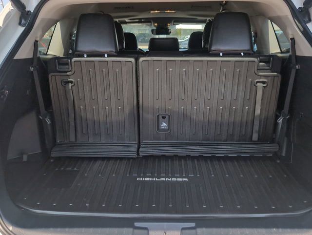 Used 2023 Toyota Highlander XLE image 25