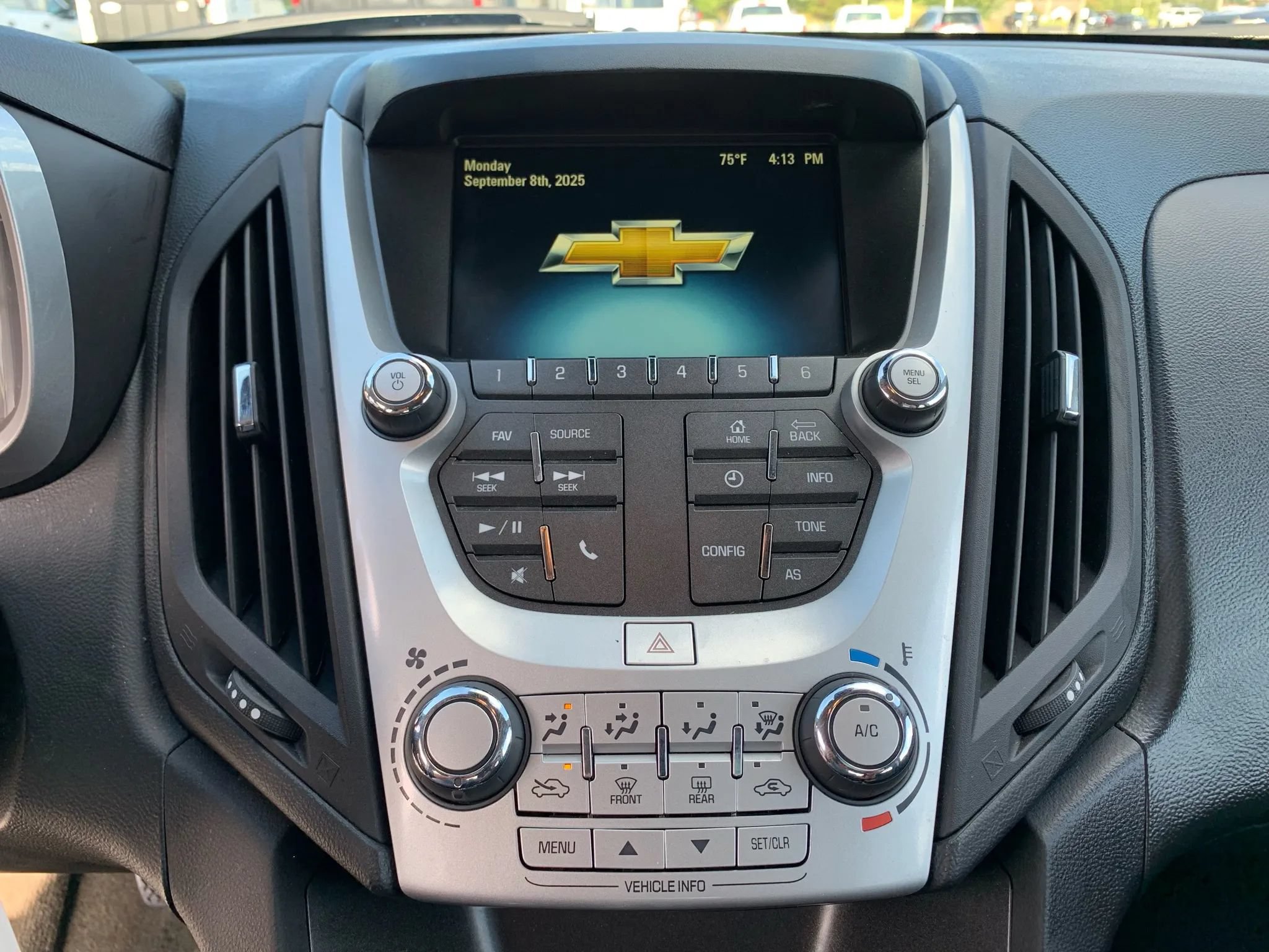 Used 2017 Chevrolet Equinox LS AWD/4WD image 16