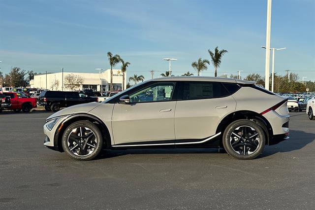 New 2025 Kia EV6 Wind RWD image 7