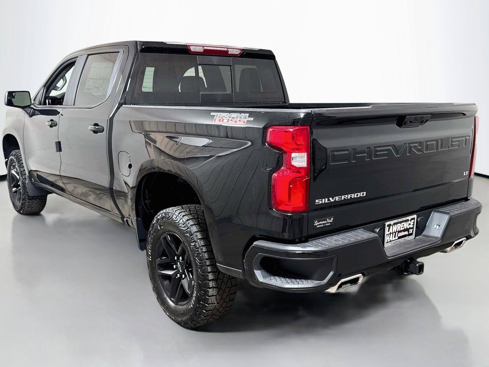 New 2026 Chevrolet Silverado 1500 LT Trail Boss w/ Convenience Package II AWD/4WD image 3