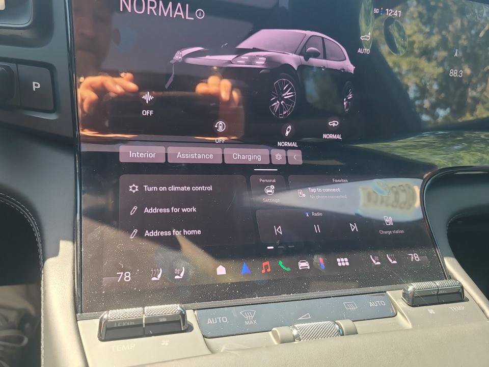 New 2026 Porsche Cayenne Turbo Electric AWD/4WD image 21