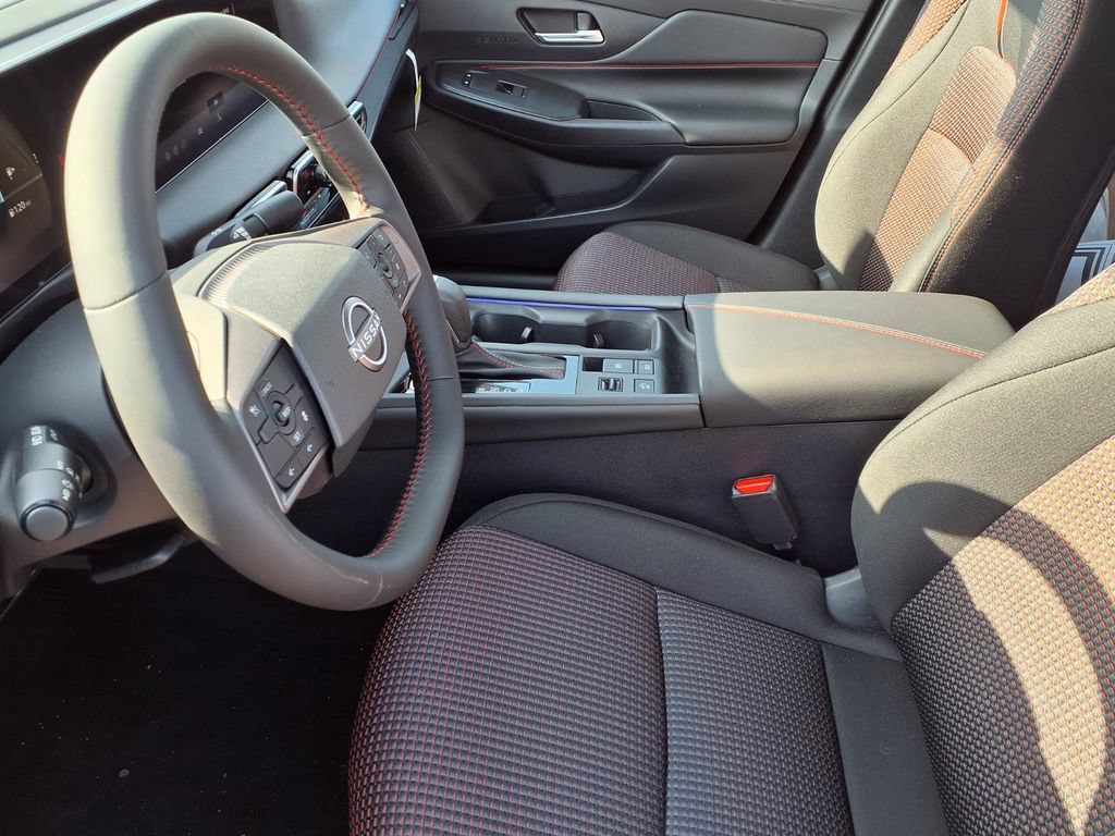 New 2026 Nissan Sentra SR w/ Floor Mat Package FWD image 15