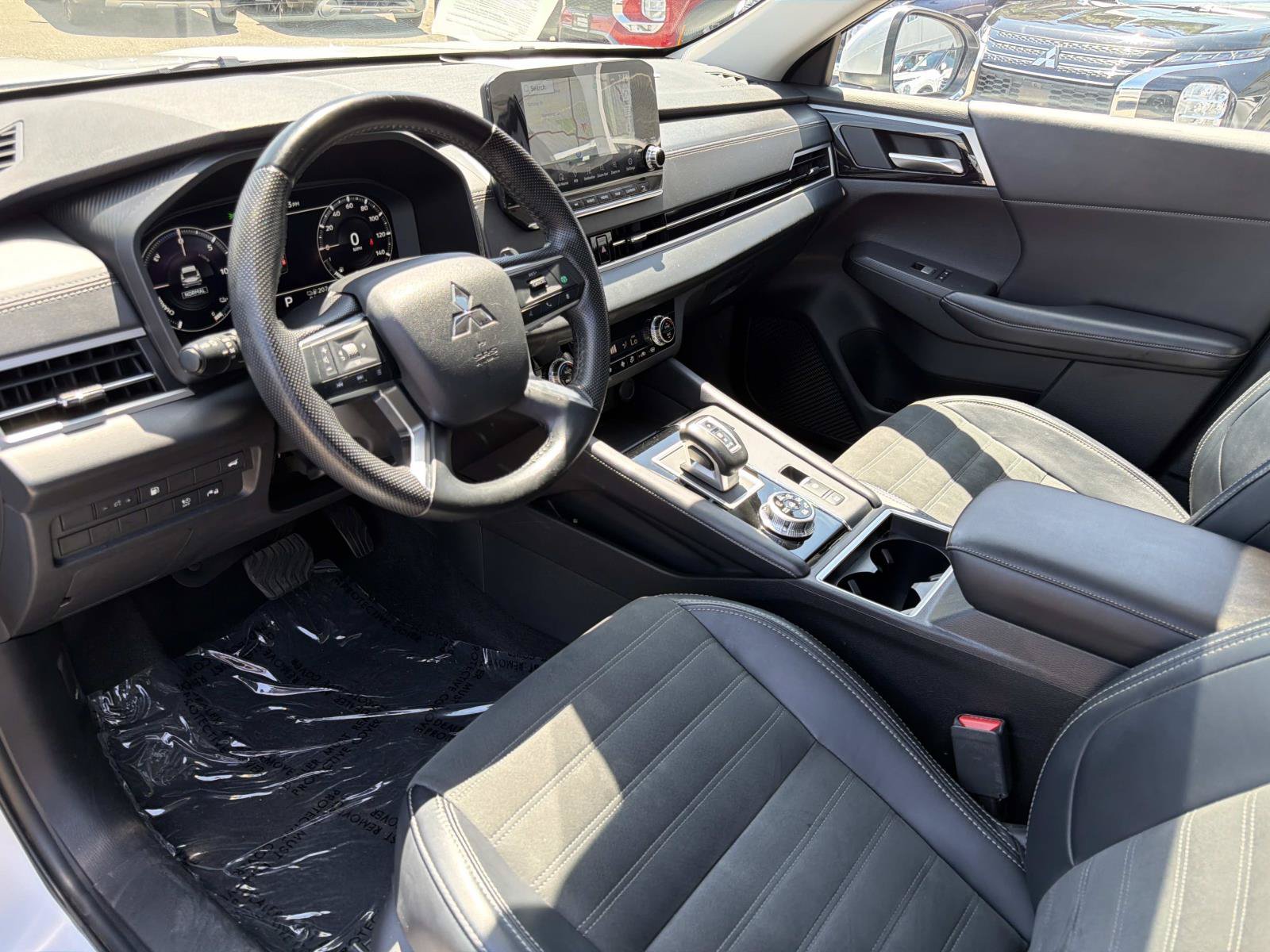 Used 2024 Mitsubishi Outlander Ralliart AWD/4WD image 14