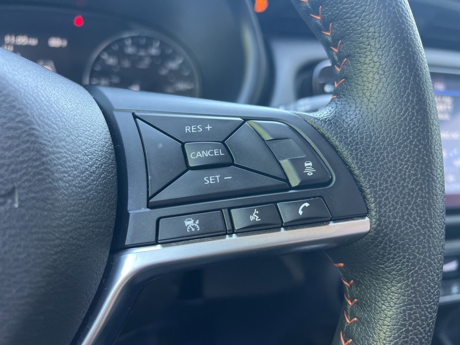 Used 2023 Nissan Kicks SR w/ Exterior Package image 23