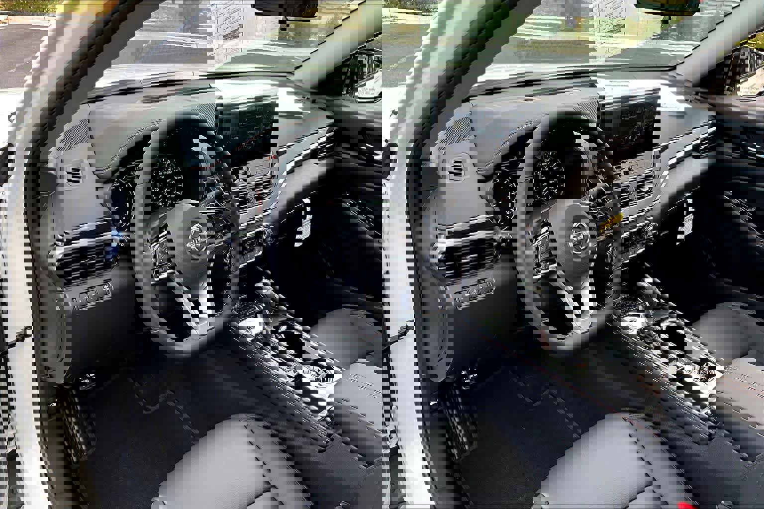 New 2025 Nissan Altima 2.5 SR image 8