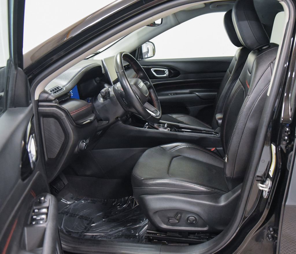 Used 2022 Jeep Compass Trailhawk w/ Trailhawk Elite Group image 2