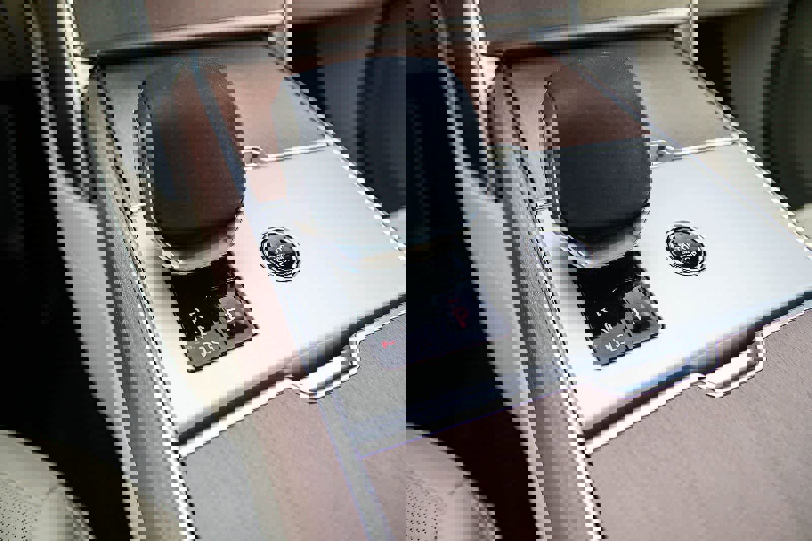 Used 2025 Land Rover Range Rover SE image 24