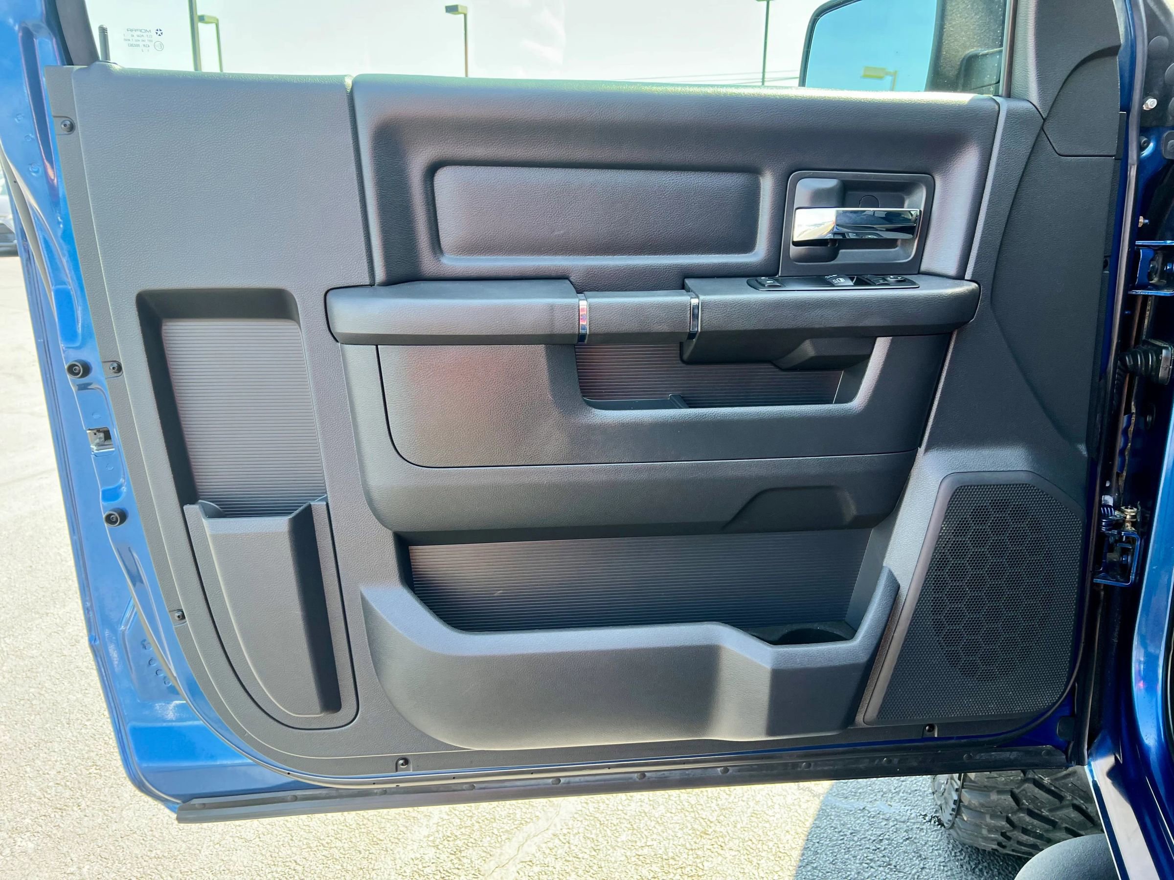 Used 2011 RAM 1500 Express image 25