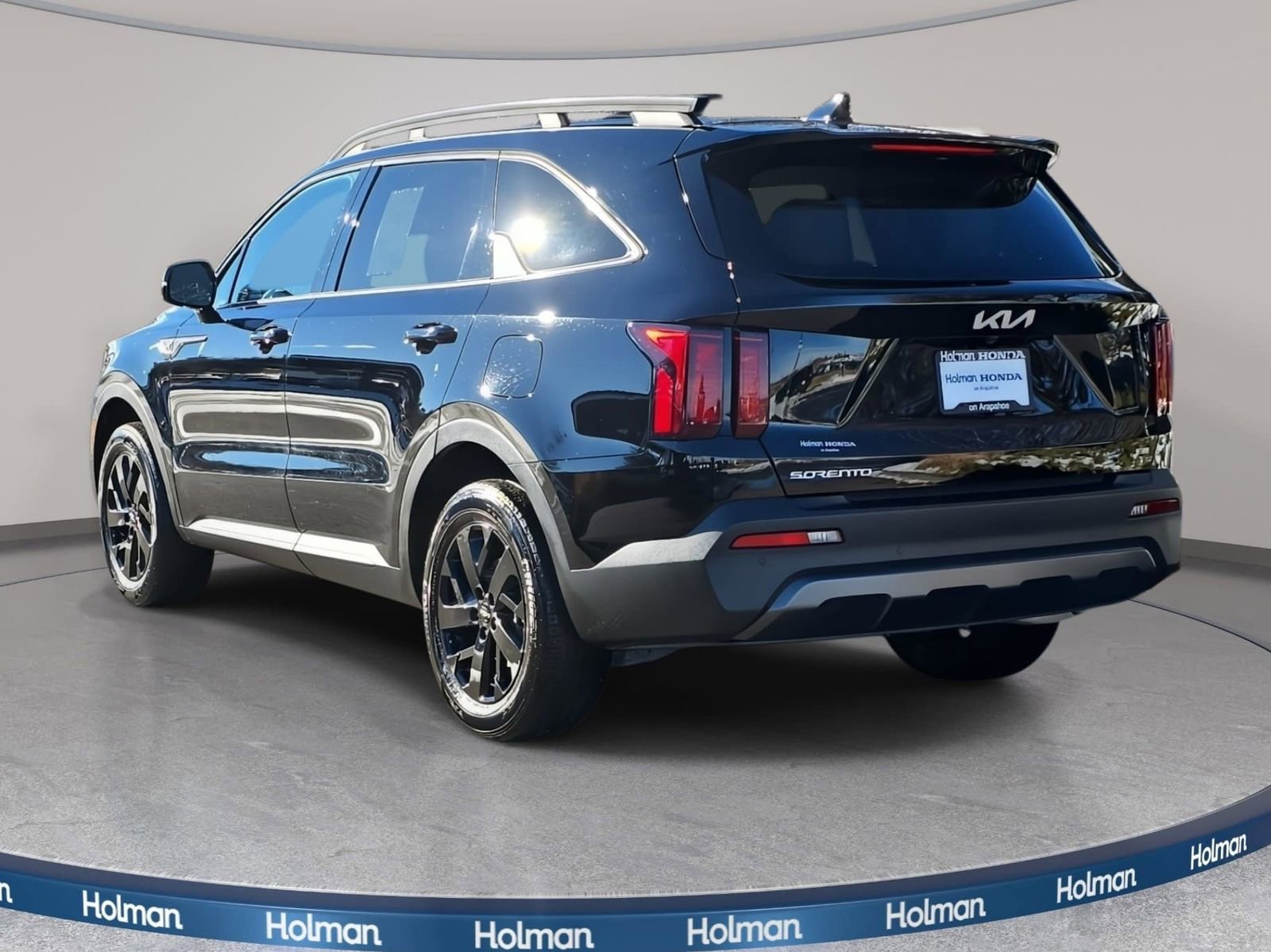 Used 2023 Kia Sorento S image 4