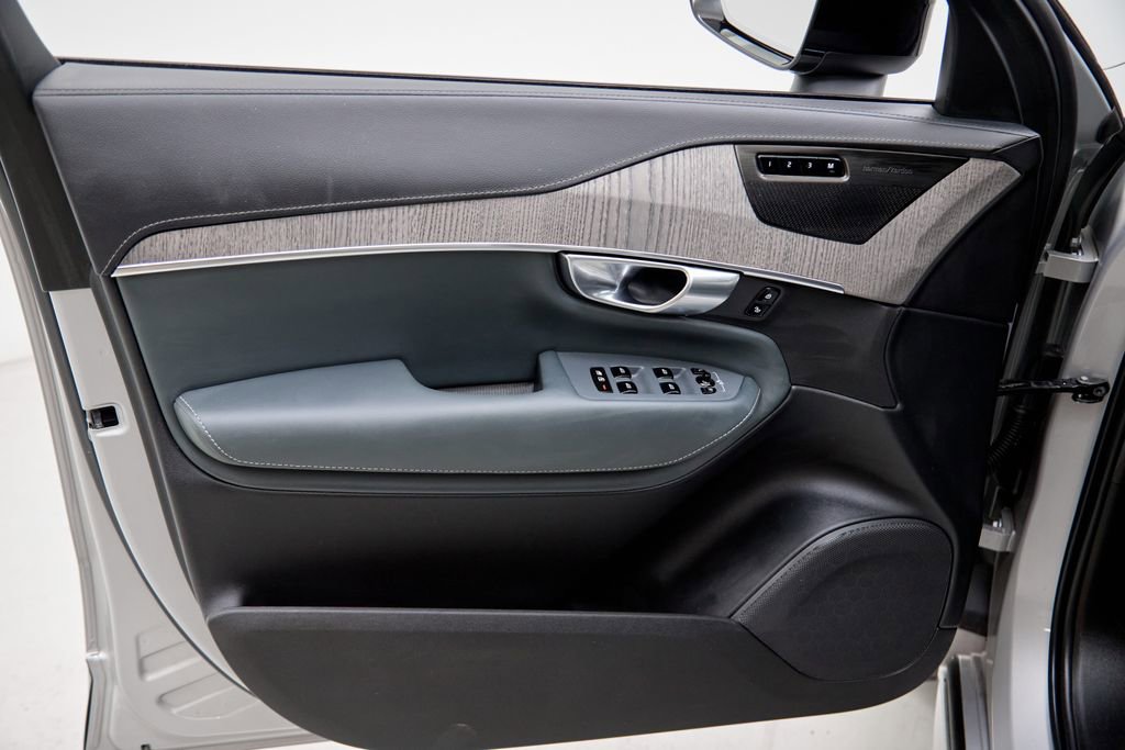 Certified 2023 Volvo XC90 T8 Ultimate w/ Protection Package Premier image 12