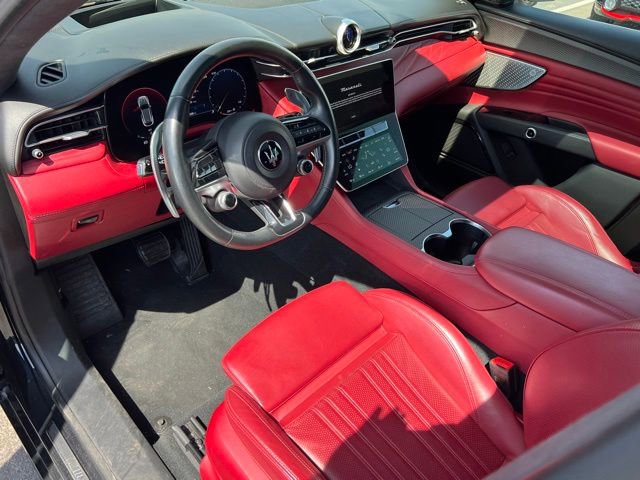 Used 2023 Maserati Grecale Modena AWD/4WD image 17