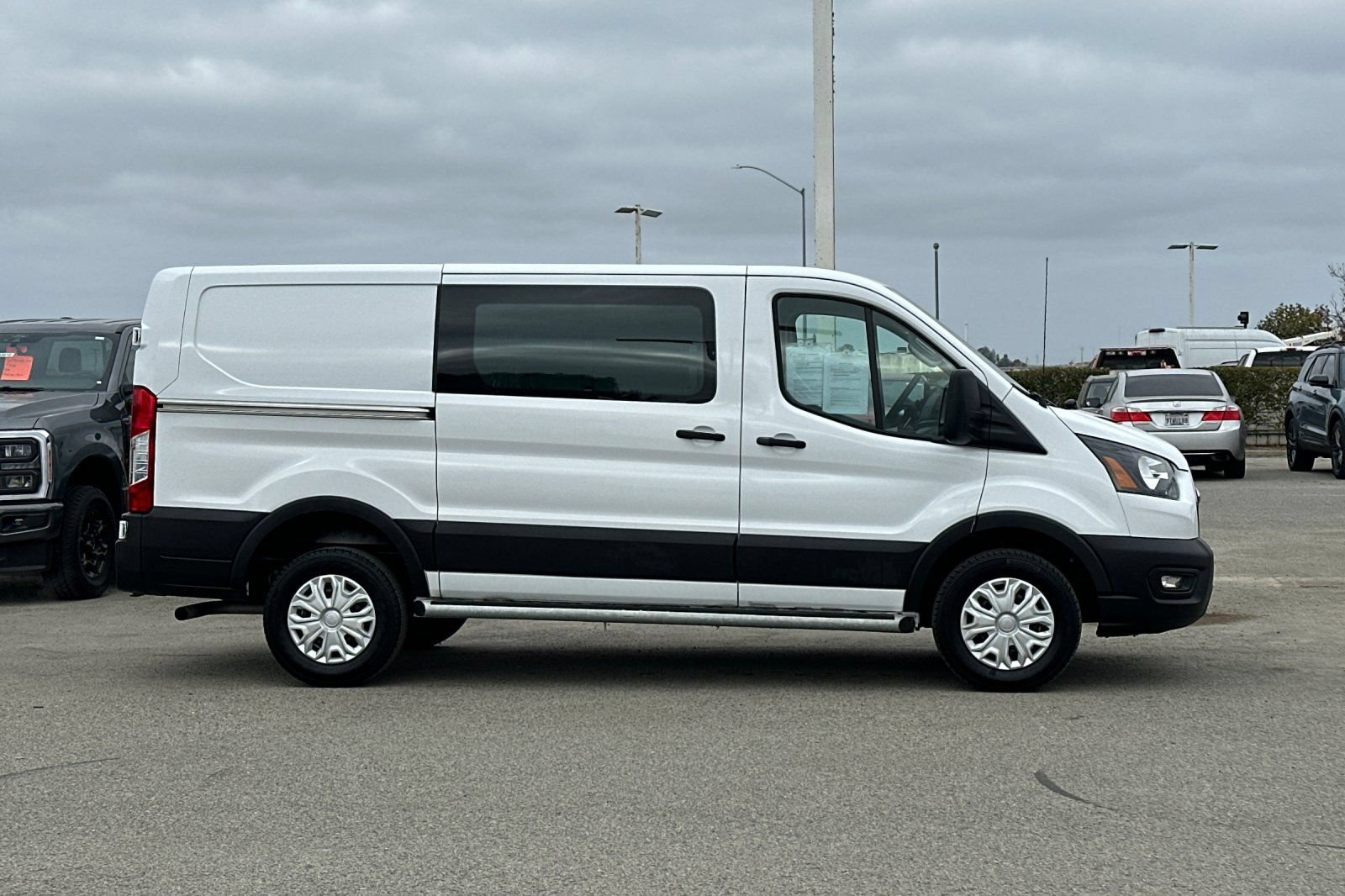Used 2025 Ford Transit 250 Low Roof w/ Exterior Upgrade Package RWD image 3