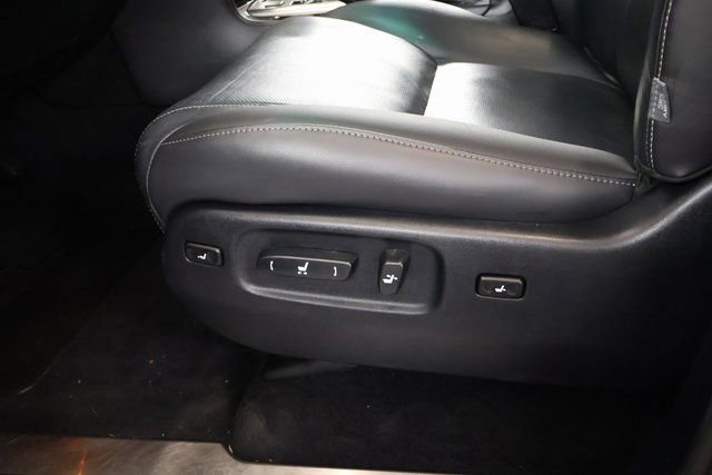 Used 2015 Lexus LX 570 4WD image 14