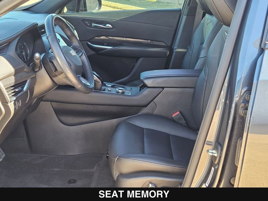 Used 2021 Cadillac XT4 Sport image 11