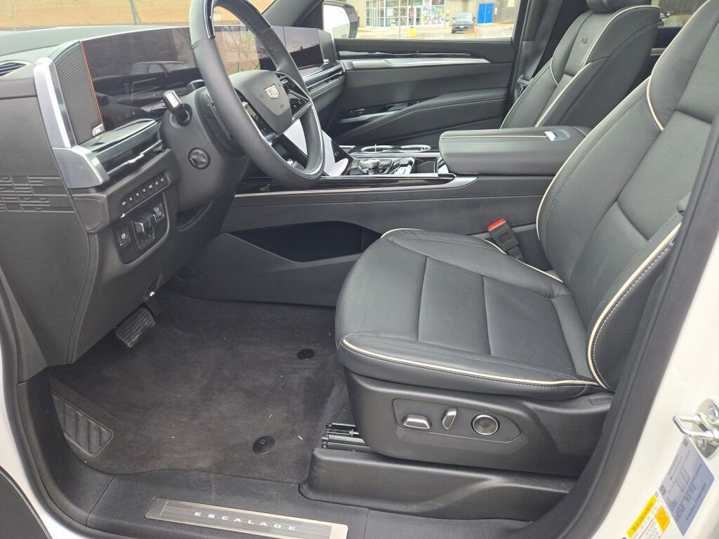 Used 2025 Cadillac Escalade Sport w/ Touring Package image 27