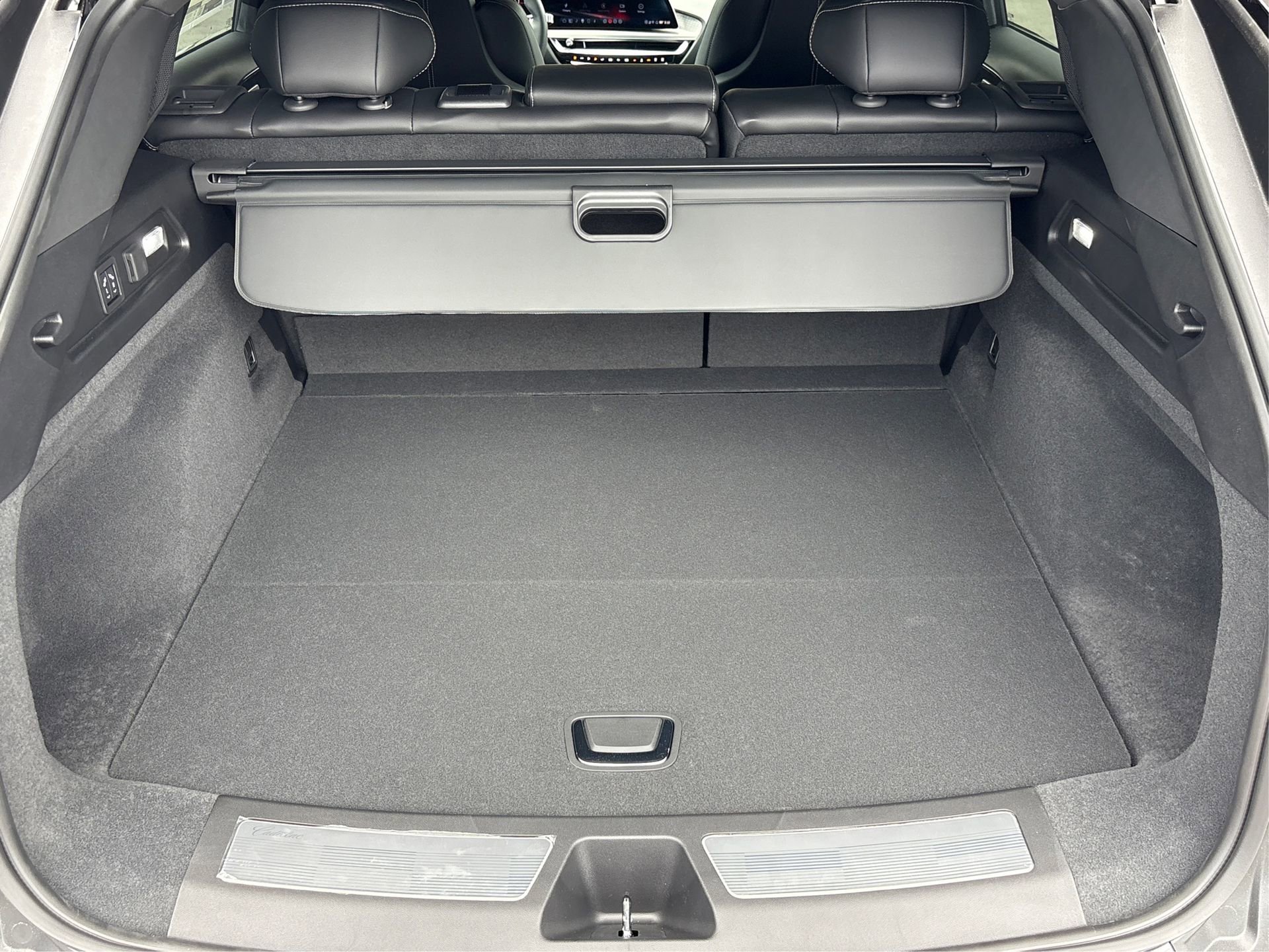 New 2026 Cadillac Lyriq V AWD/4WD image 11