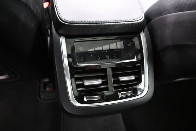 Used 2022 Volvo XC90 T5 Momentum AWD/4WD image 33