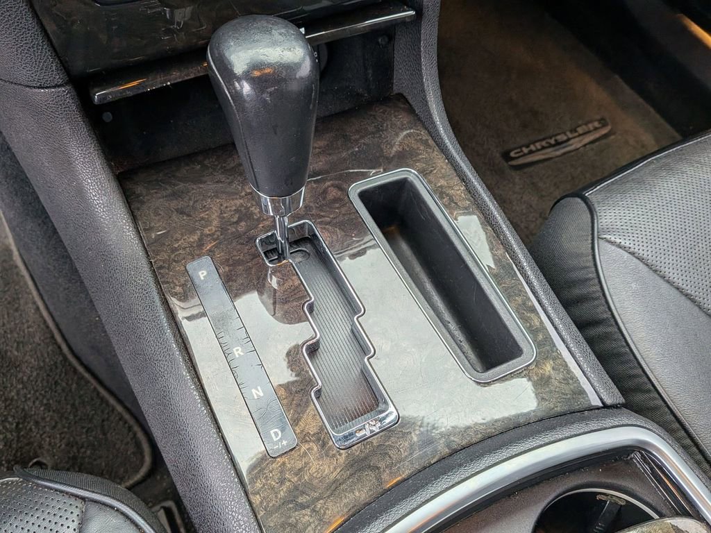 Used 2013 Chrysler 300 C image 3