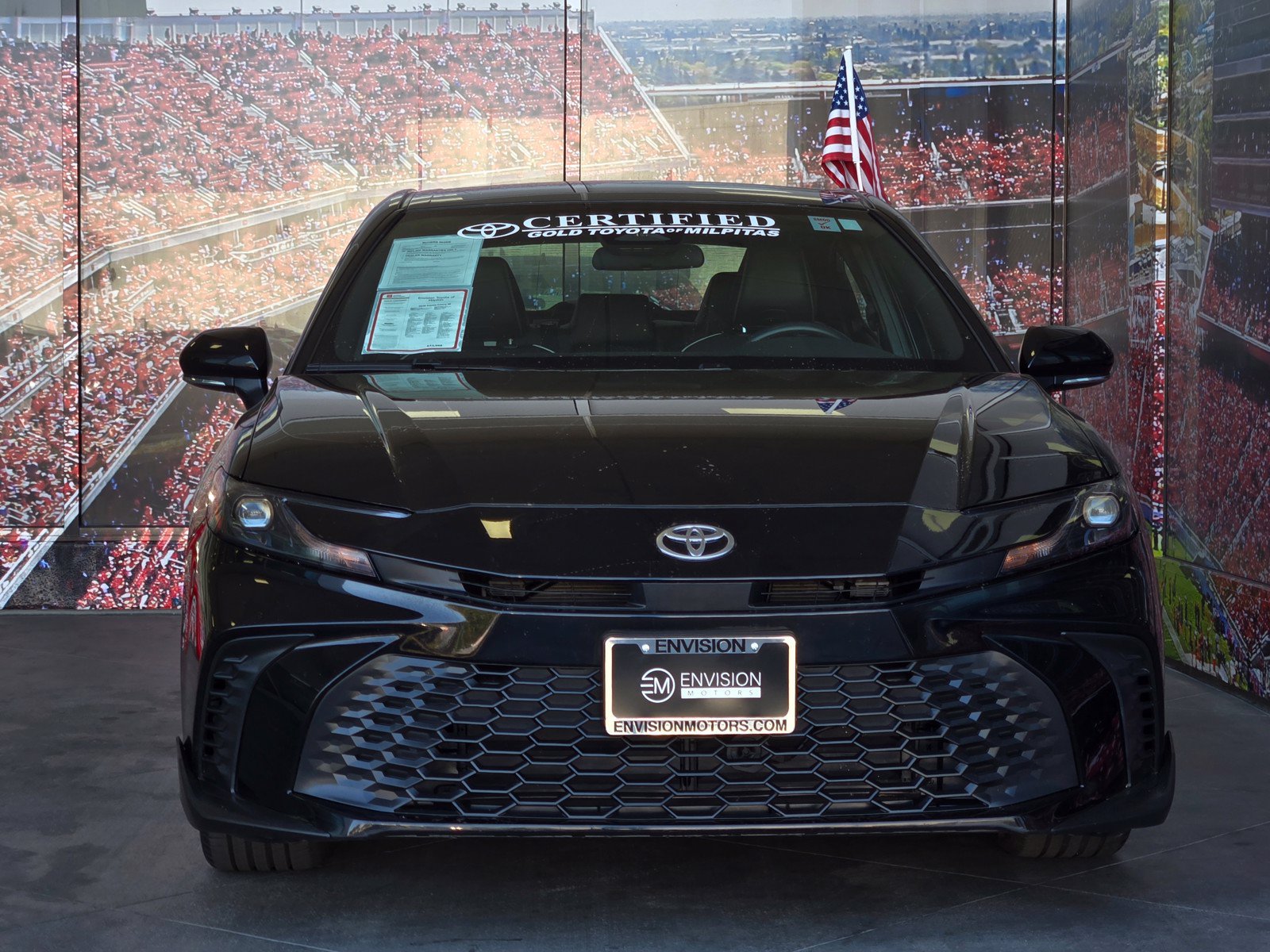 Certified 2025 Toyota Camry SE FWD image 3