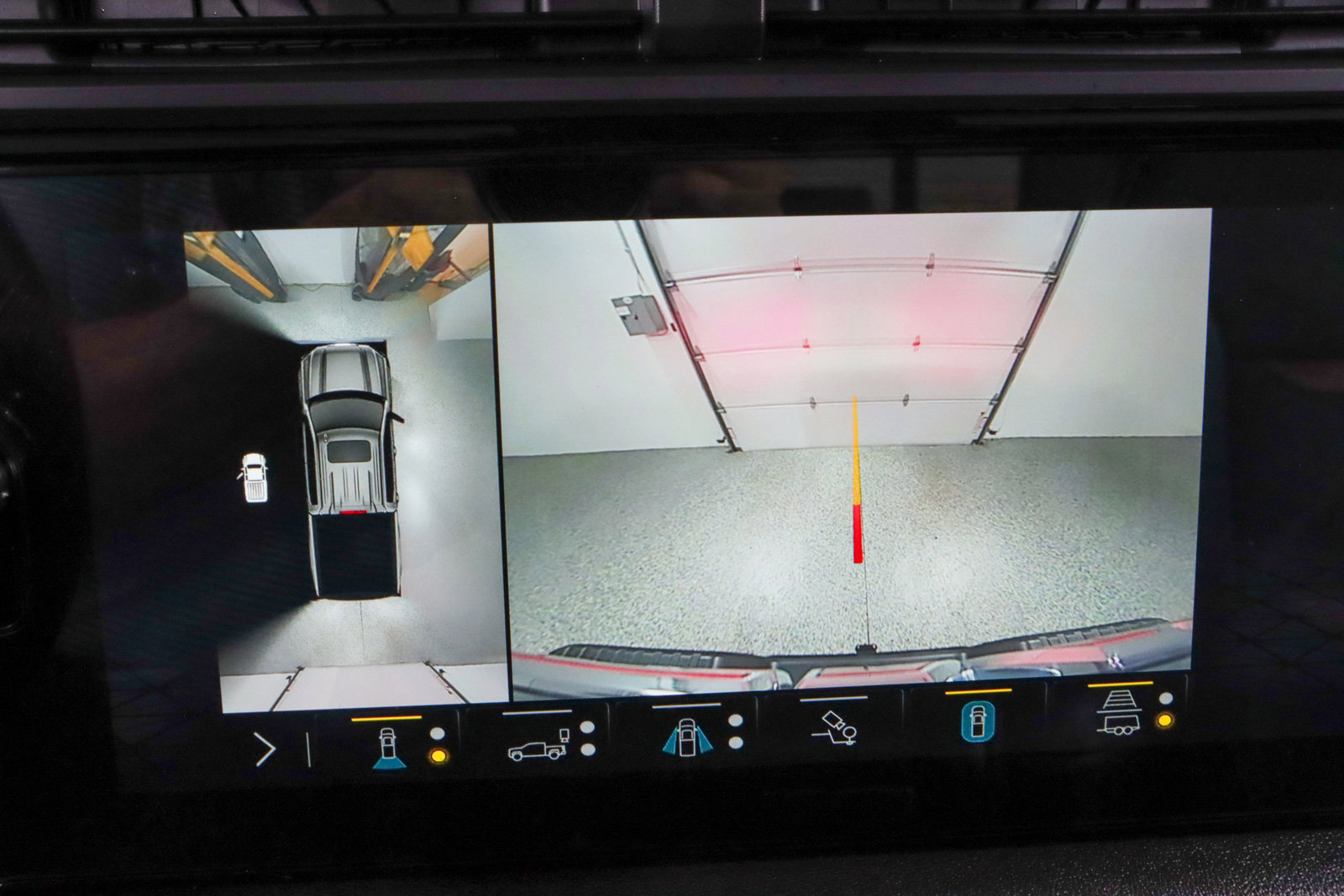 Used 2023 GMC Sierra 1500 AT4 w/ Technology Package image 19