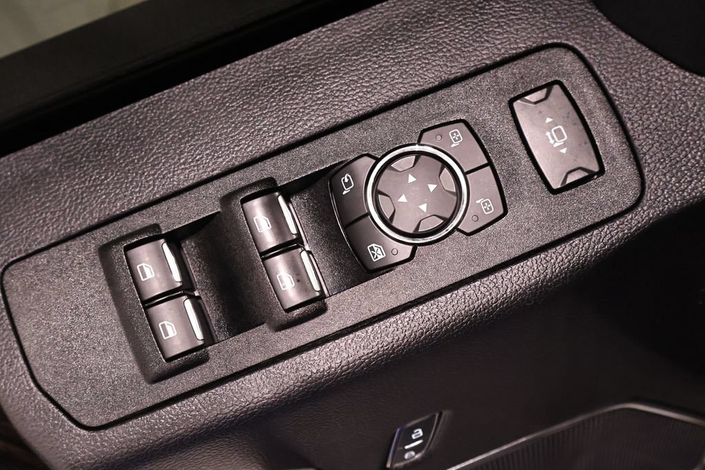 Used 2021 Ford F350 Lariat AWD/4WD image 11