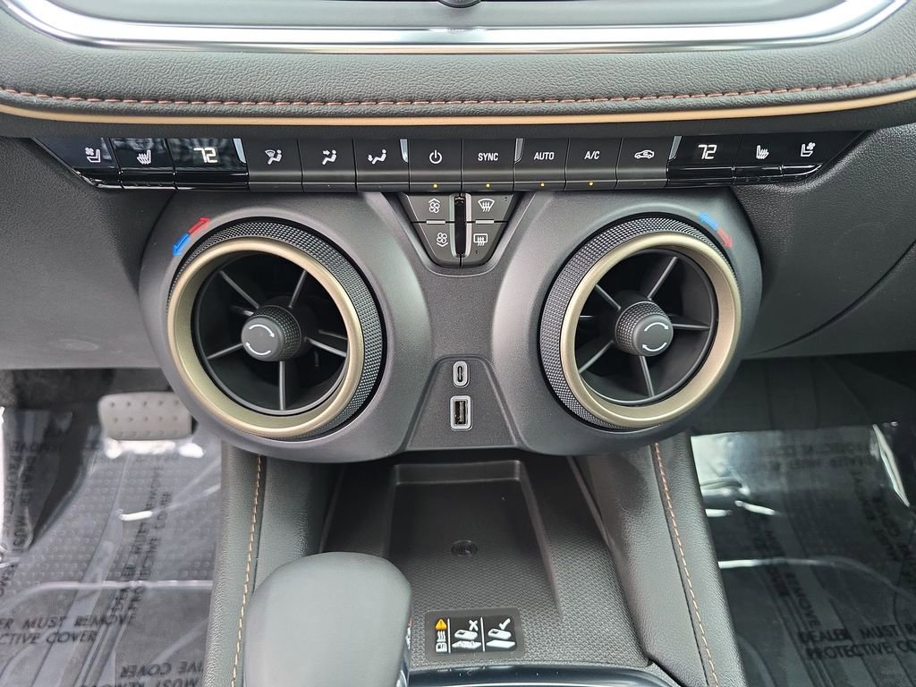 New 2025 Chevrolet Blazer Premier w/ Driver Confidence II Package AWD/4WD image 17