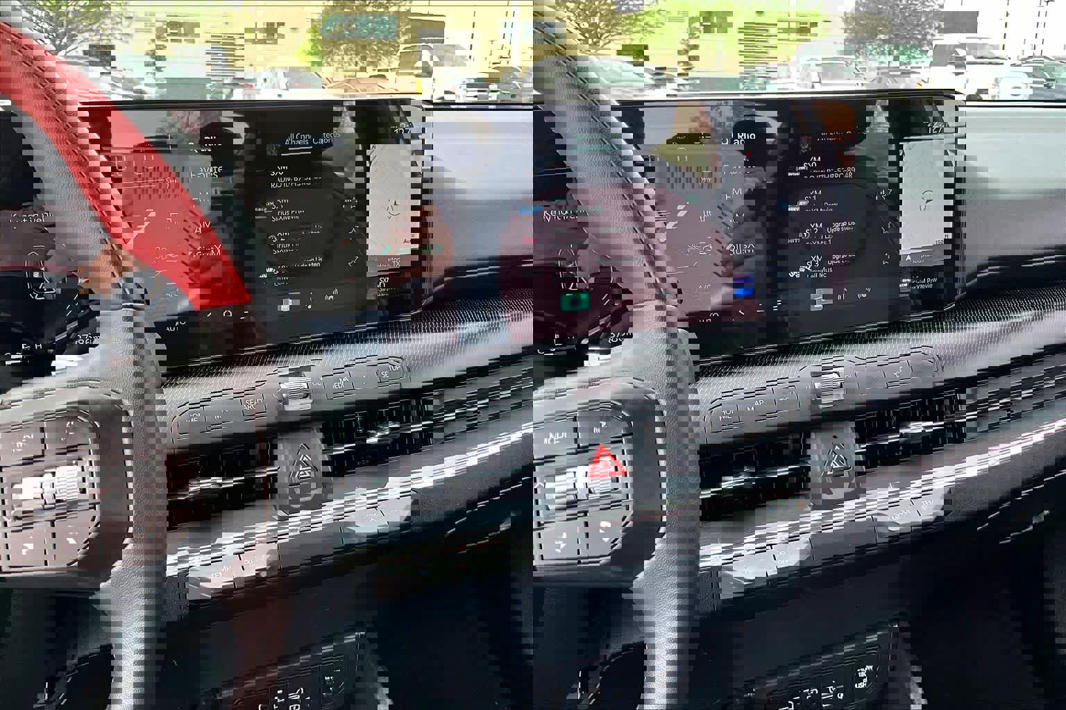 Used 2025 Kia K4 GT-Line w/ GT-Line Premium Package image 6