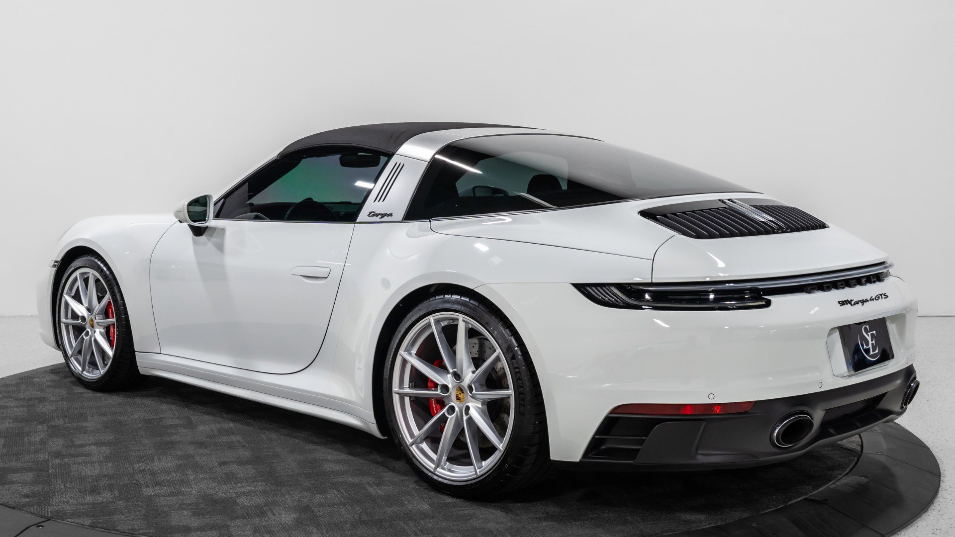 Used 2024 Porsche 911 Targa 4 GTS image 17