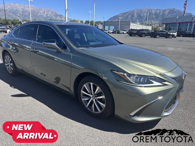 Used 2020 Lexus ES 300h w/ Premium Package