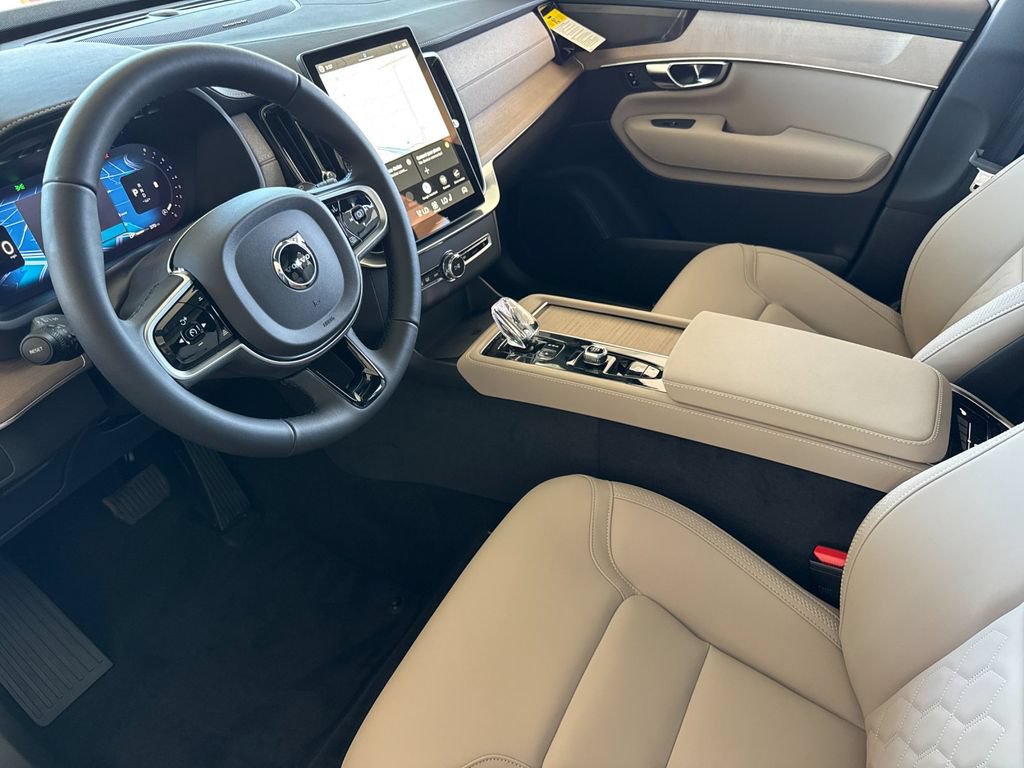 New 2026 Volvo XC90 B5 Plus AWD/4WD image 9