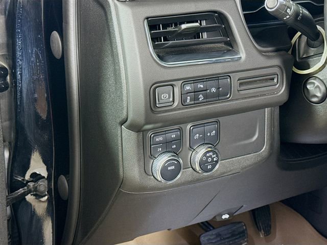 Used 2023 GMC Yukon AT4 image 11