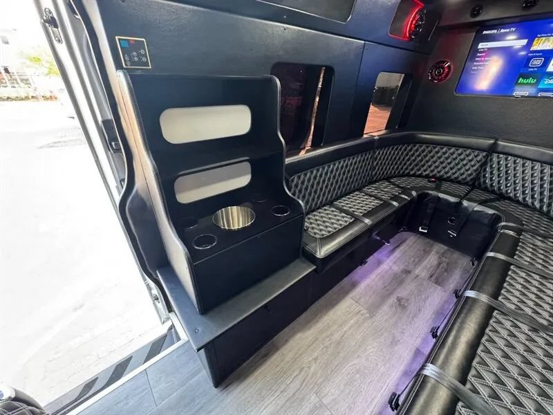 Used 2023 Mercedes-Benz Sprinter 3500 image 45