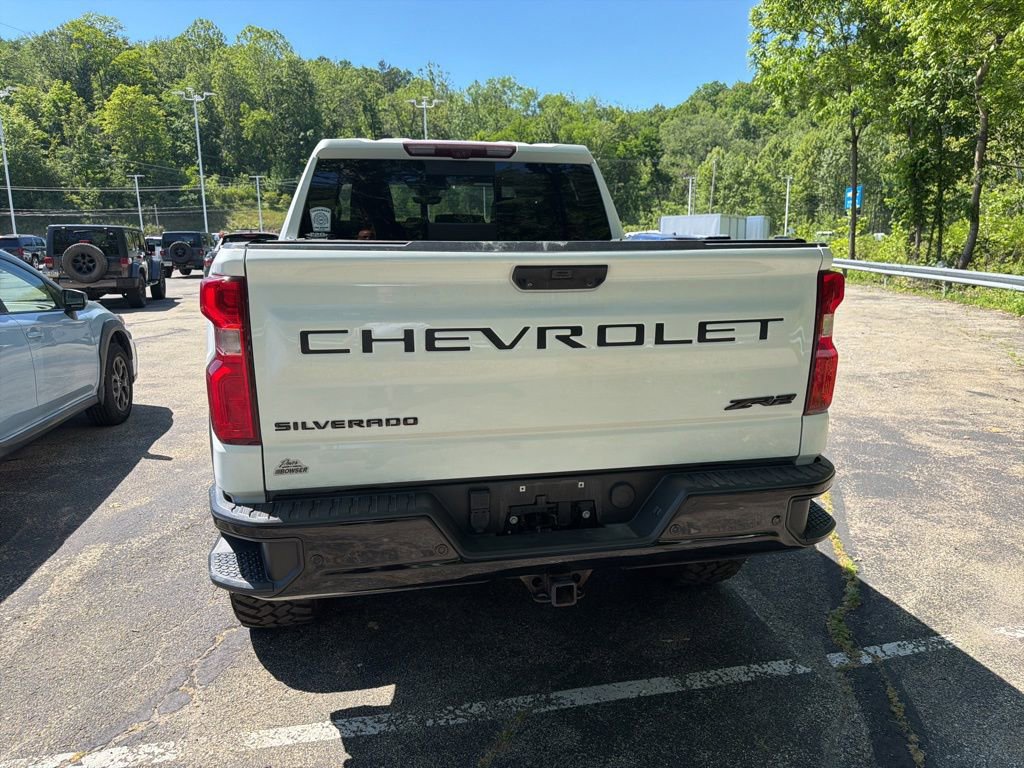 Used 2022 Chevrolet Silverado 1500 ZR2 w/ Technology Package AWD/4WD image 11