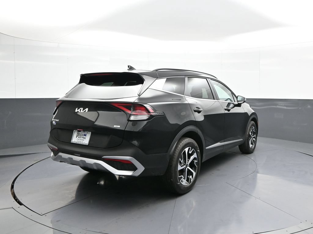 Certified 2025 Kia Sportage EX w/ EX Premium Package AWD/4WD image 6