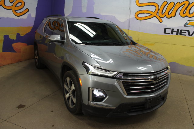 Used 2024 Chevrolet Traverse Limited LT AWD/4WD image 2