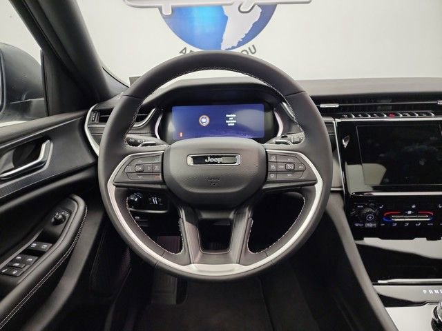 New 2025 Jeep Grand Cherokee Laredo X w/ Luxury Tech Group I image 16