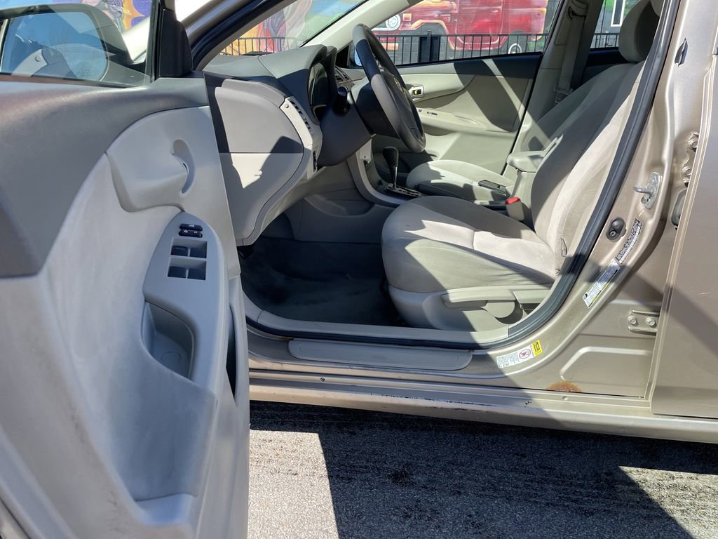 Used 2009 Toyota Corolla LE image 14