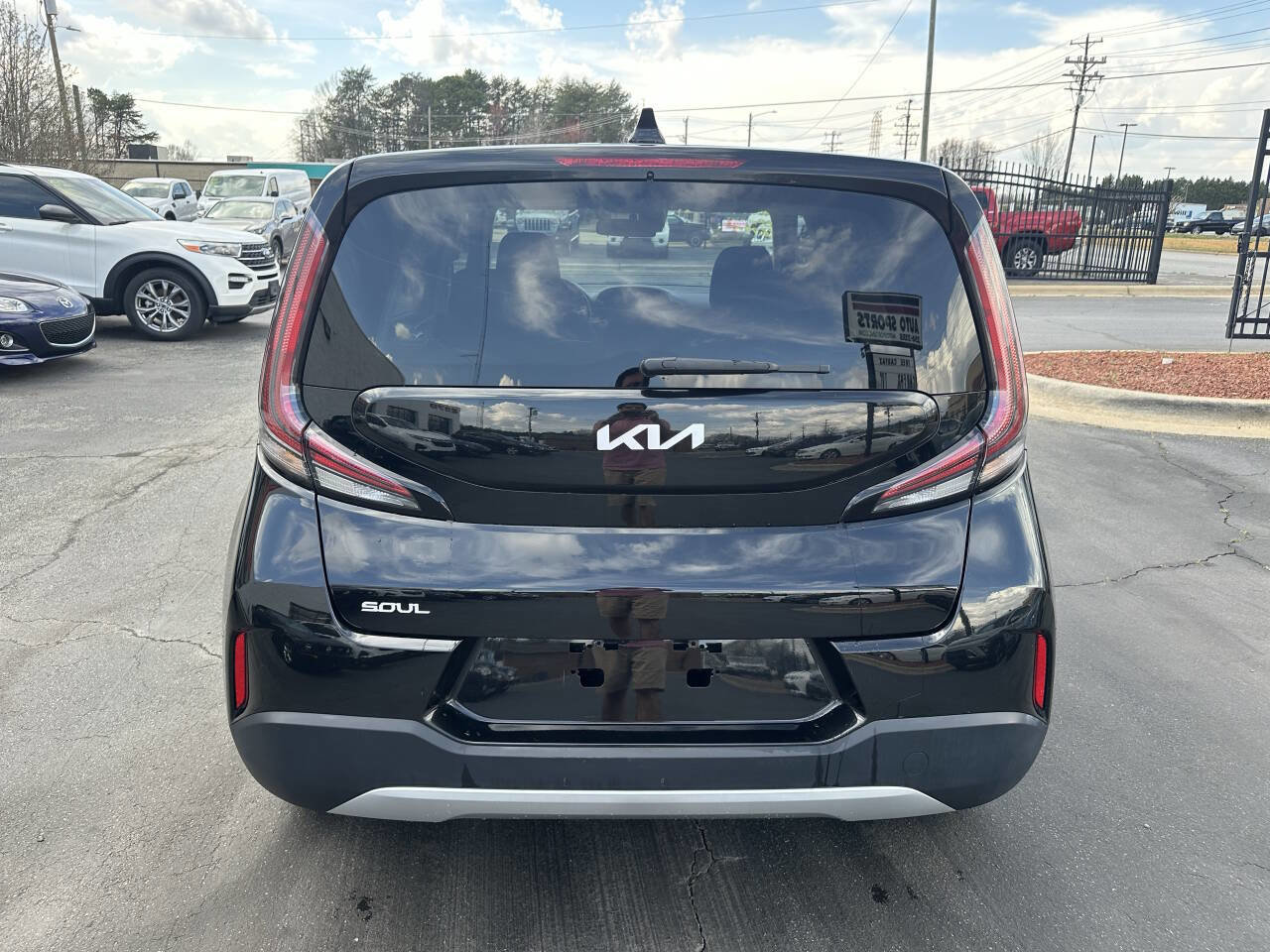 Used 2024 Kia Soul LX w/ Option Group 015 image 6