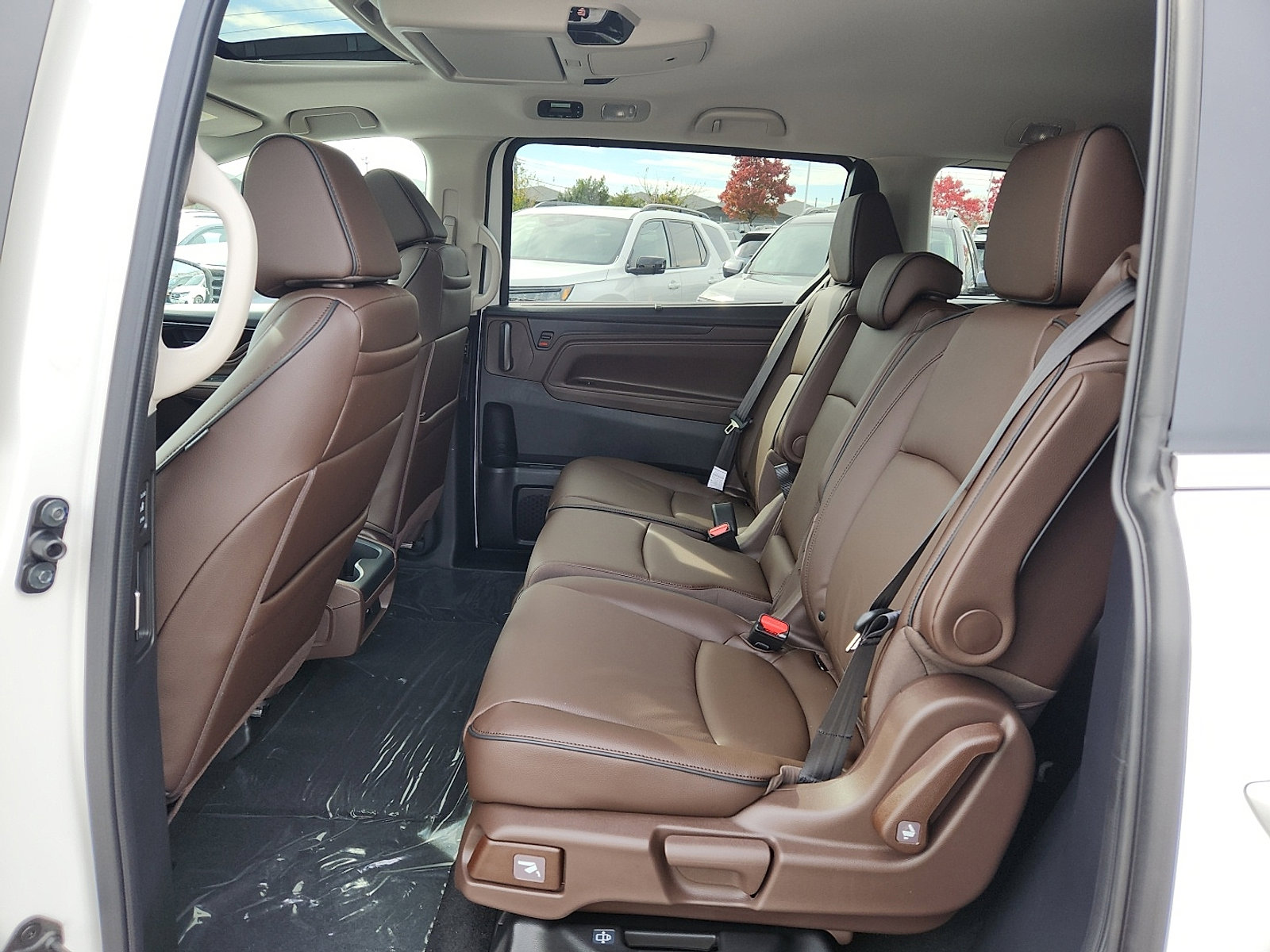 New 2026 Honda Odyssey Touring image 6