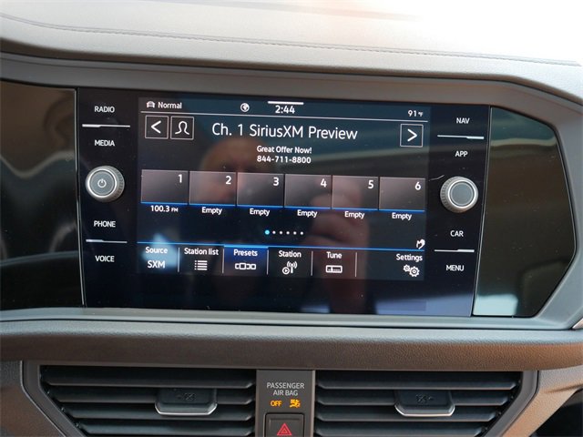 Certified 2024 Volkswagen Jetta SEL image 29